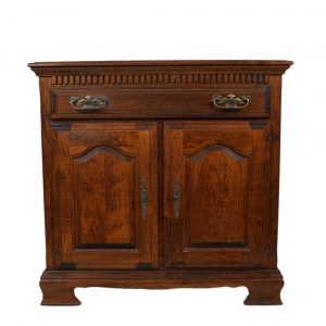 Side Classic Sideboard of Antique Wood
